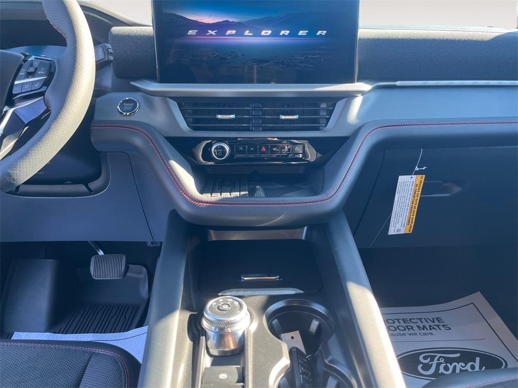 new 2025 Ford Explorer car, priced at $60,995
