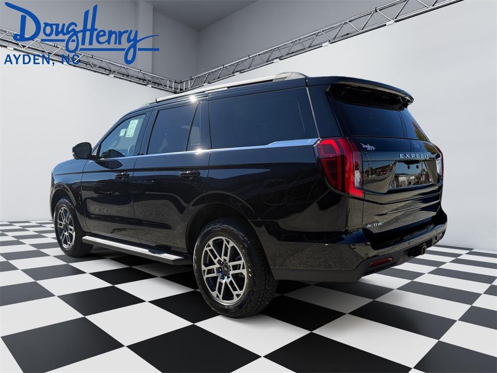 new 2025 Ford Expedition car, priced at $73,090