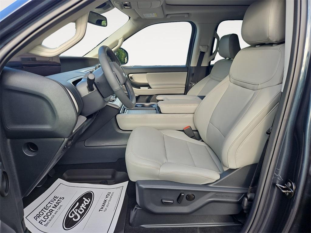 new 2025 Ford Expedition Max car, priced at $75,425