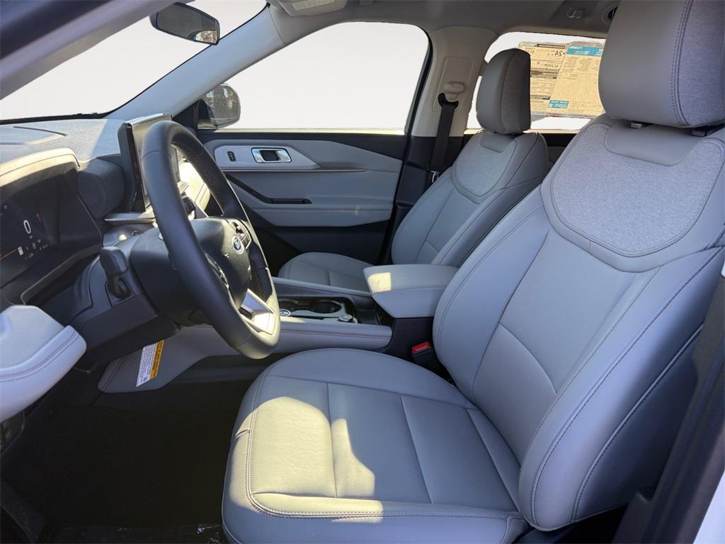 new 2025 Ford Explorer car, priced at $46,060