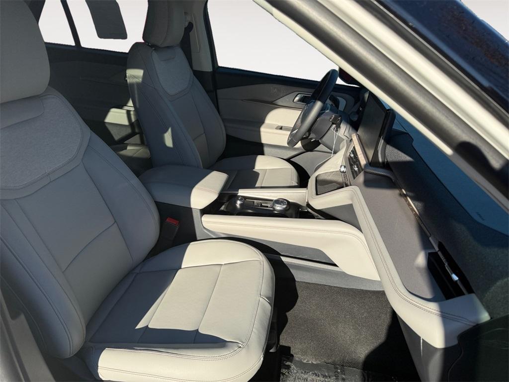 new 2025 Ford Explorer car, priced at $46,060