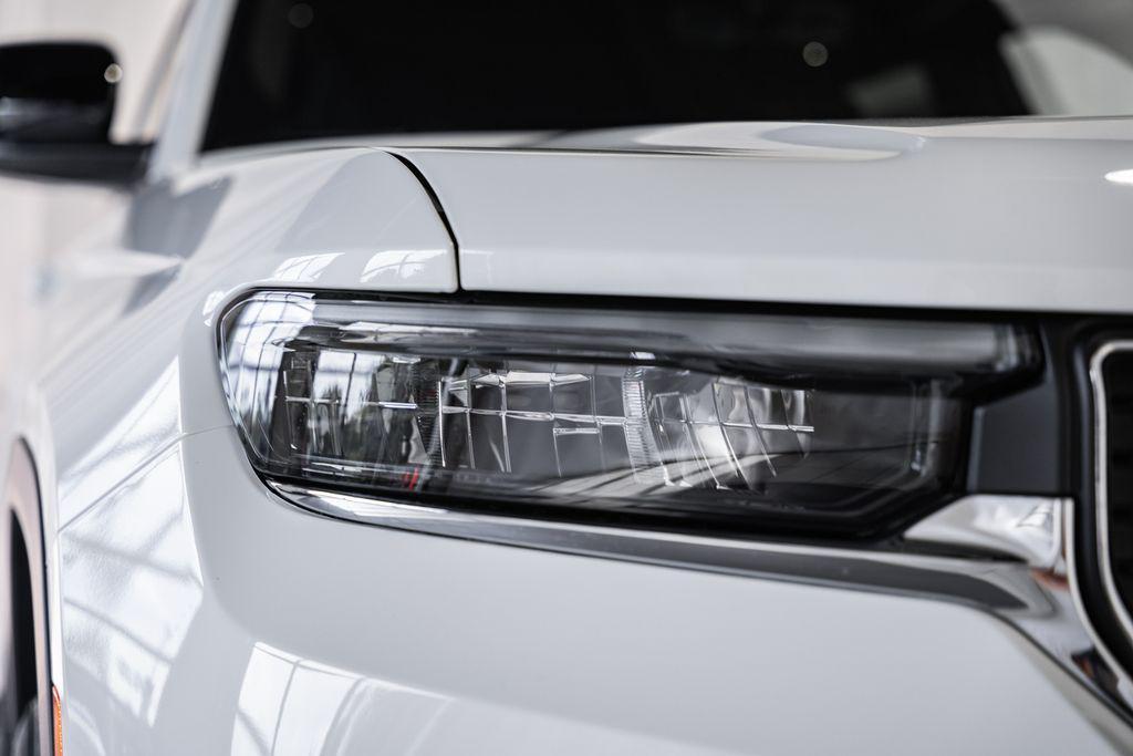 new 2025 Jeep Grand Cherokee car, priced at $35,492