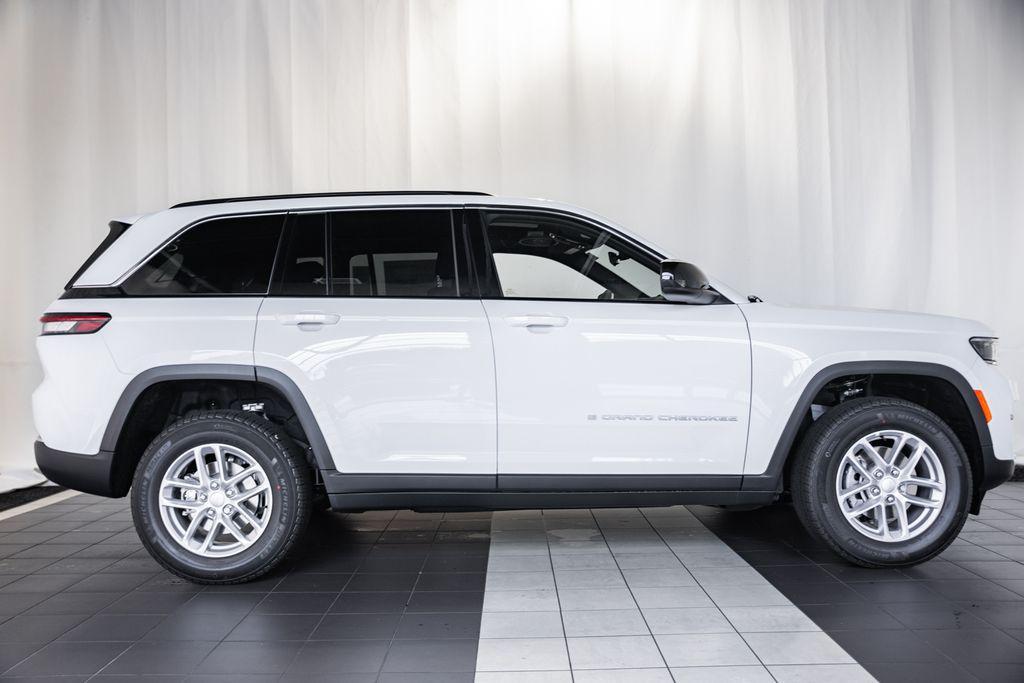 new 2025 Jeep Grand Cherokee car, priced at $35,492