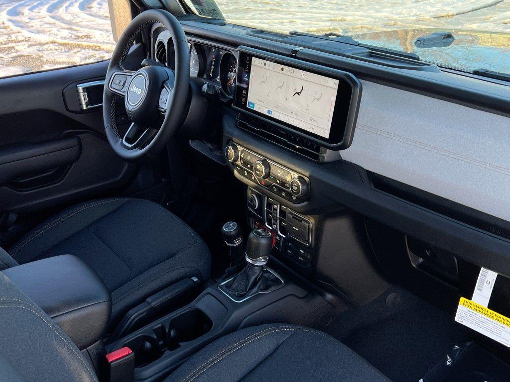 new 2025 Jeep Wrangler car, priced at $46,894