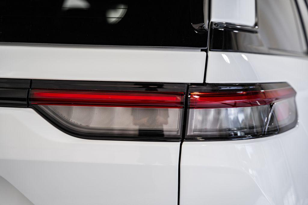 new 2025 Jeep Grand Cherokee car, priced at $40,774