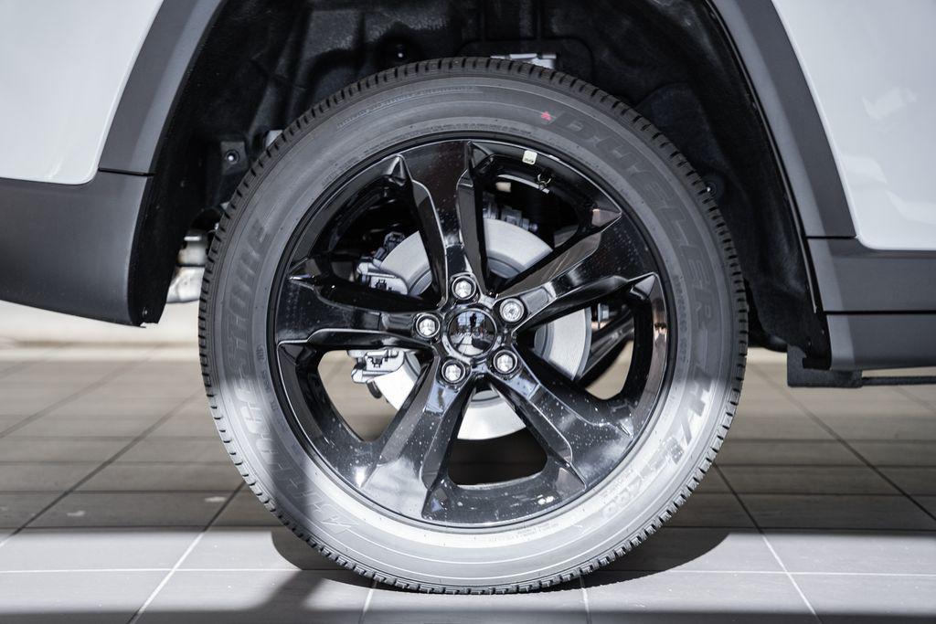 new 2025 Jeep Grand Cherokee car, priced at $40,774