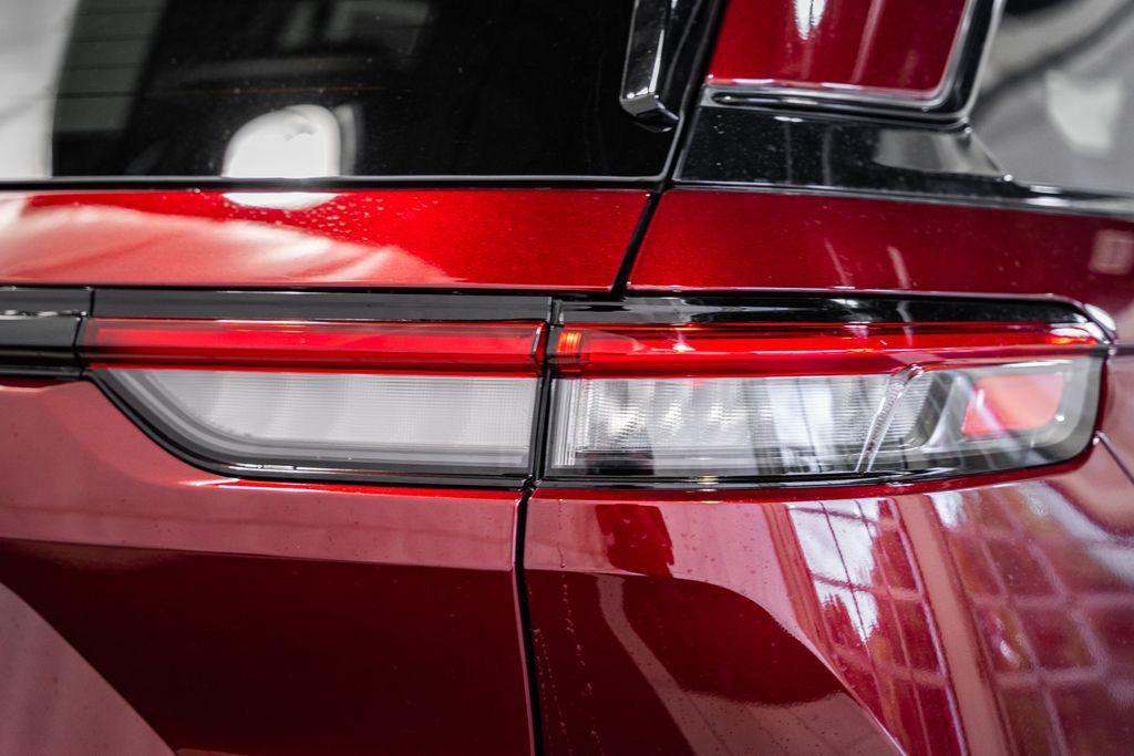 new 2025 Jeep Grand Cherokee car, priced at $42,206