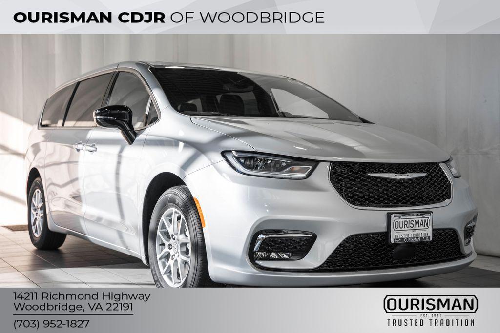 new 2026 Chrysler Pacifica car, priced at $42,515