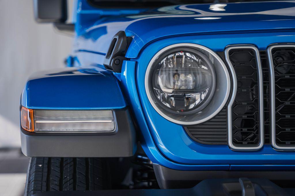 new 2026 Jeep Wrangler car, priced at $48,690