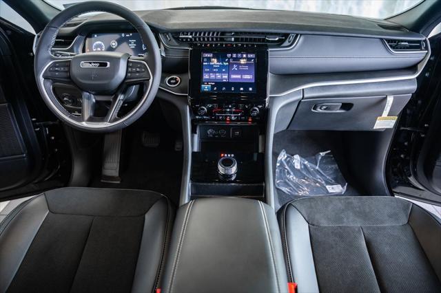 new 2025 Jeep Grand Cherokee L car, priced at $42,822