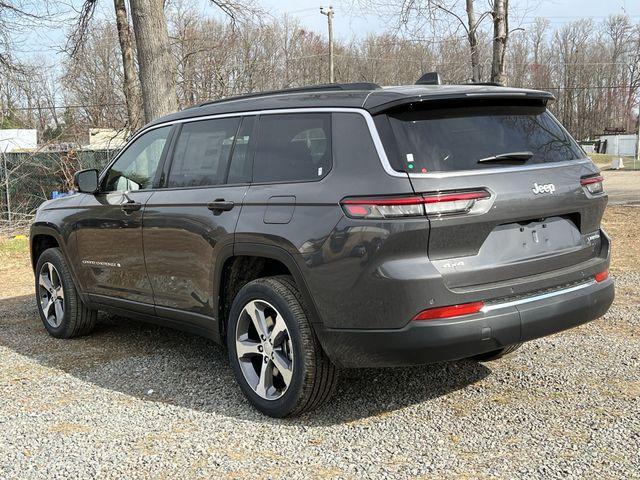 new 2024 Jeep Grand Cherokee L car, priced at $42,285