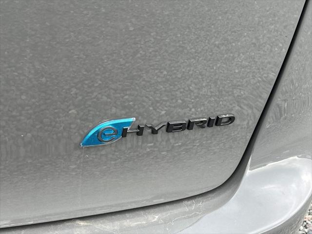 new 2024 Chrysler Pacifica Hybrid car, priced at $47,365