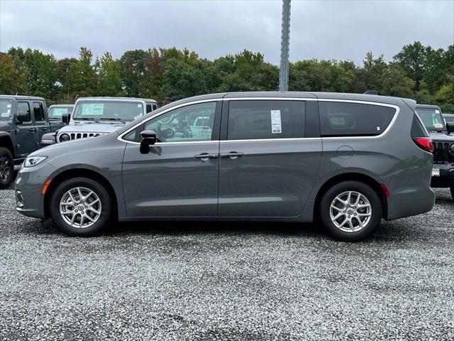 new 2024 Chrysler Pacifica car, priced at $36,190