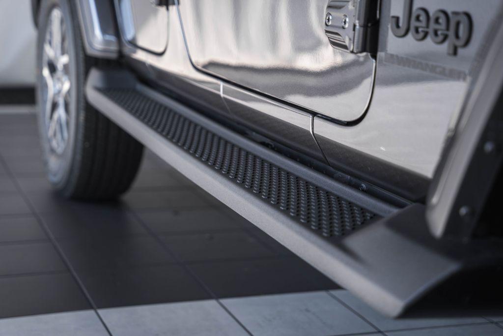 new 2026 Jeep Wrangler car, priced at $55,725