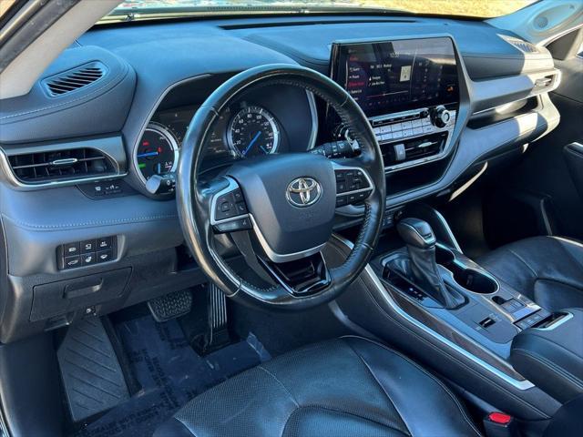 used 2022 Toyota Highlander Hybrid car, priced at $42,000