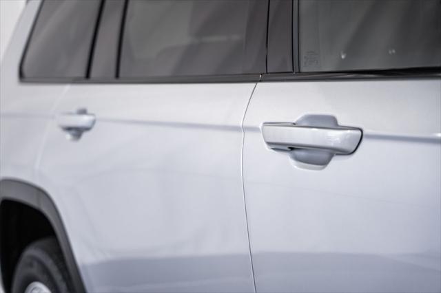 new 2025 Jeep Grand Cherokee L car, priced at $38,982