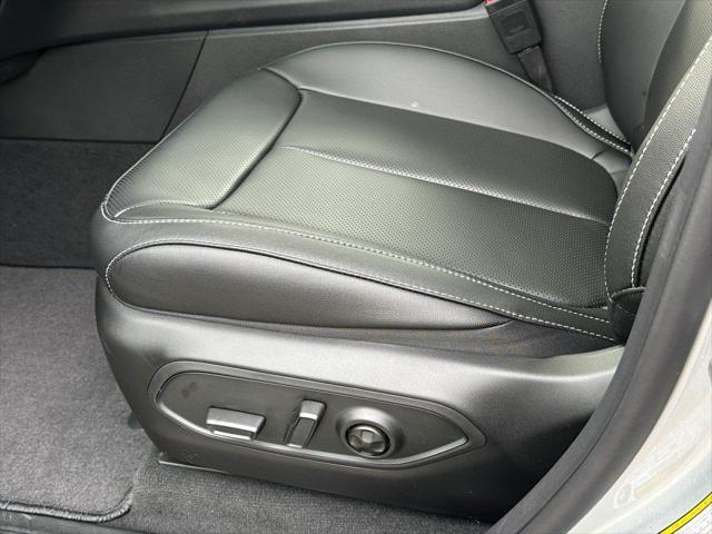 new 2025 Jeep Grand Cherokee car, priced at $48,695