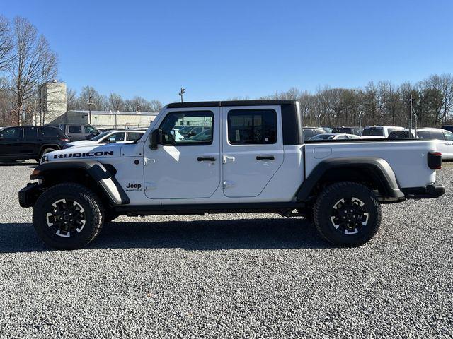 new 2024 Jeep Gladiator car, priced at $53,426