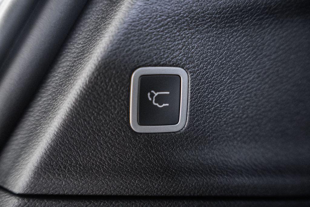 new 2026 Chrysler Pacifica car, priced at $42,392