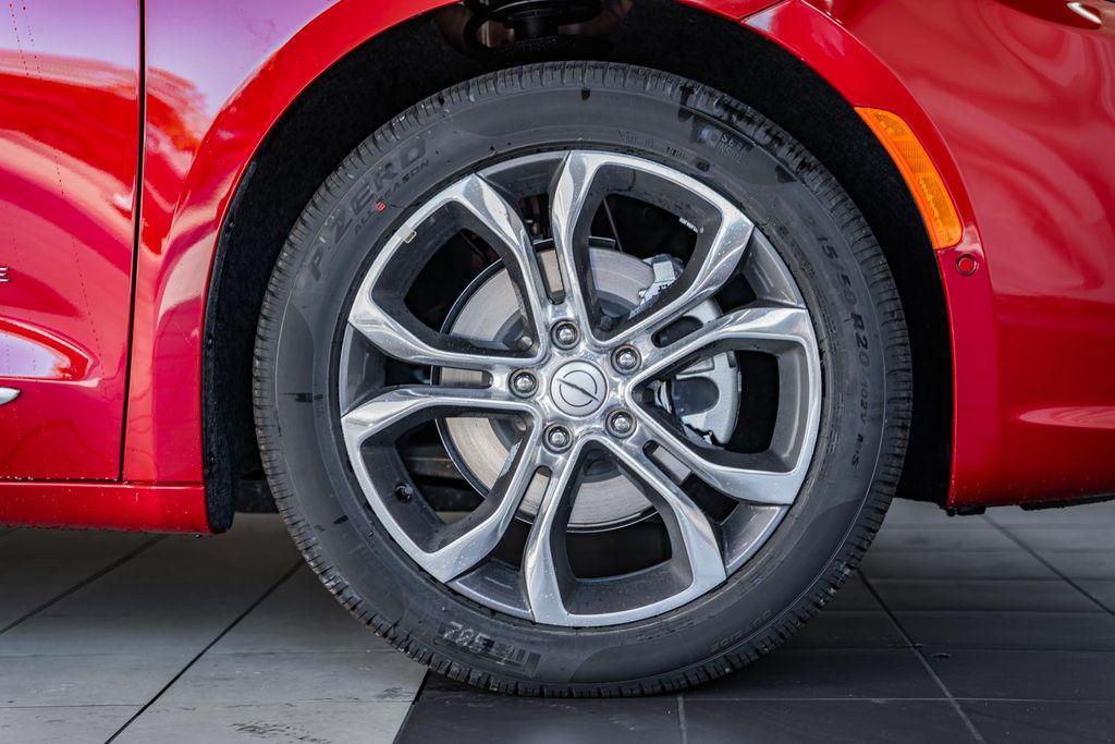 new 2026 Chrysler Pacifica car, priced at $48,676