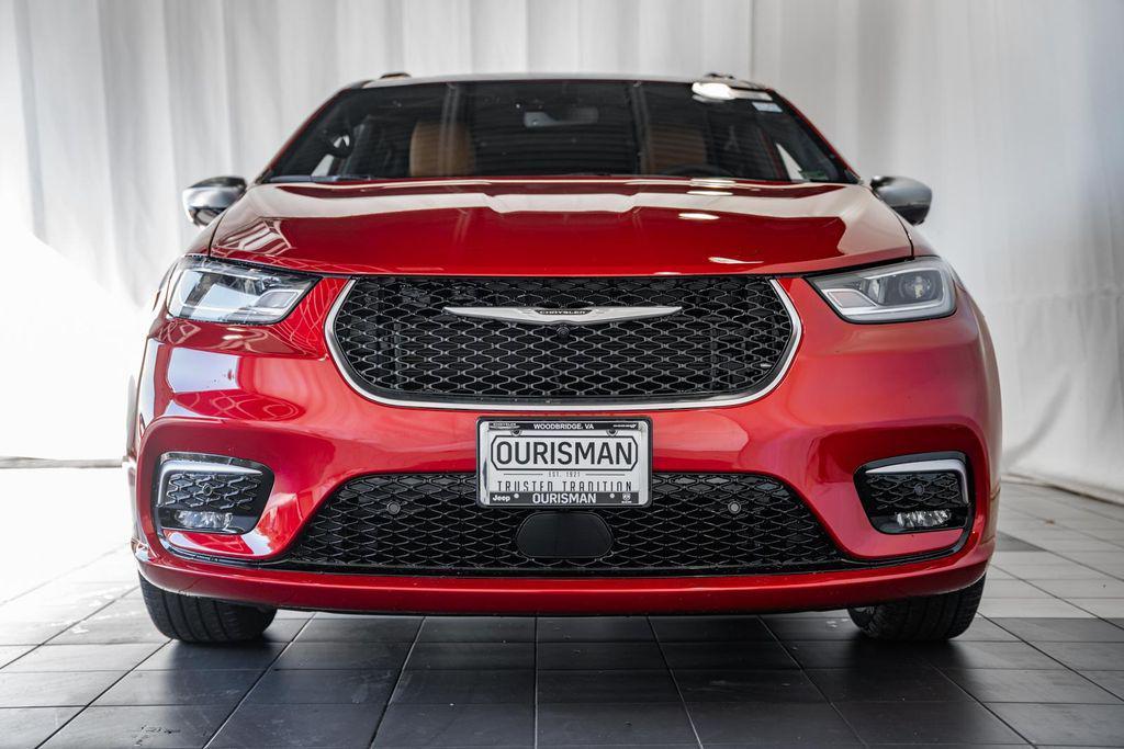 new 2026 Chrysler Pacifica car, priced at $48,676