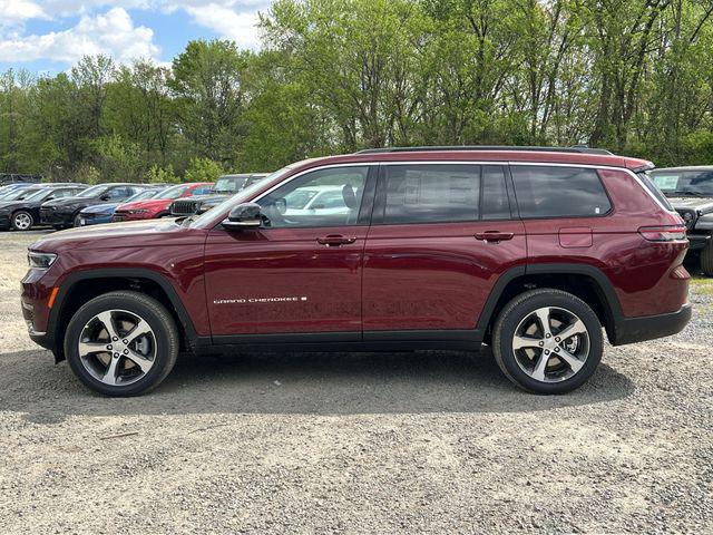 new 2024 Jeep Grand Cherokee L car, priced at $45,535