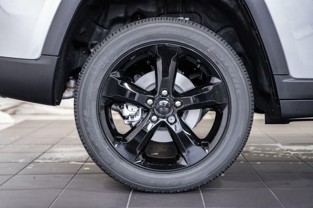 new 2025 Jeep Grand Cherokee car, priced at $41,310