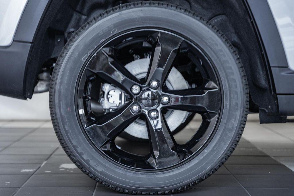 new 2025 Jeep Grand Cherokee car, priced at $37,081