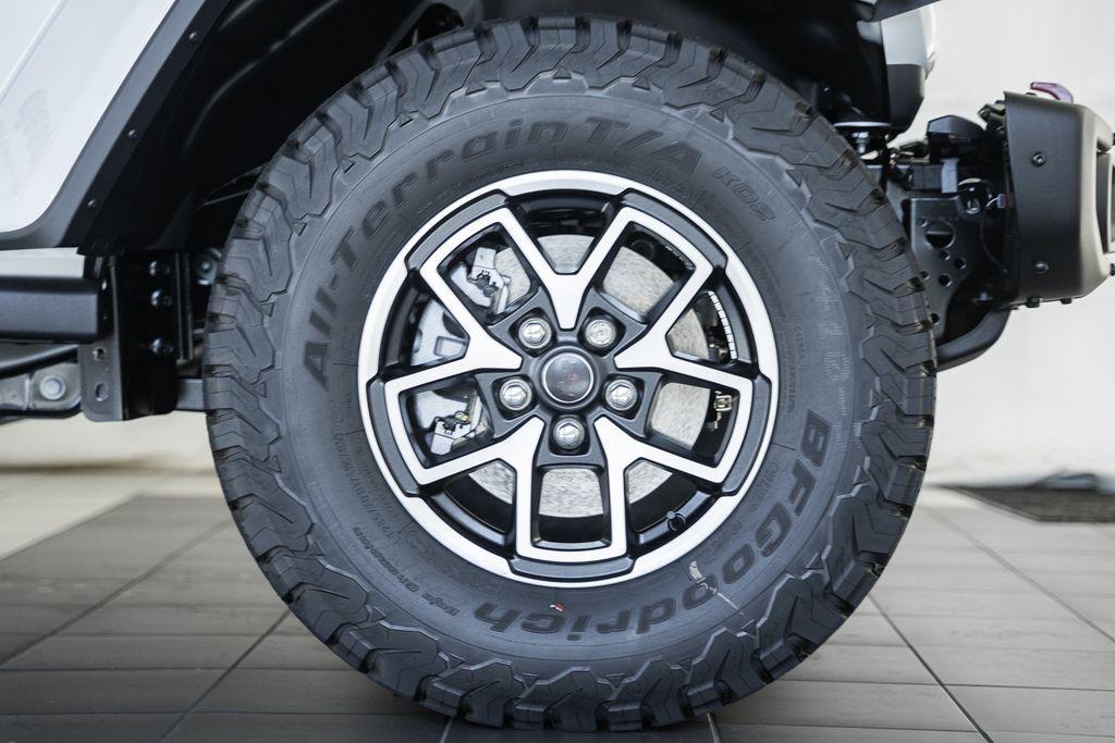 new 2025 Jeep Wrangler car, priced at $58,895