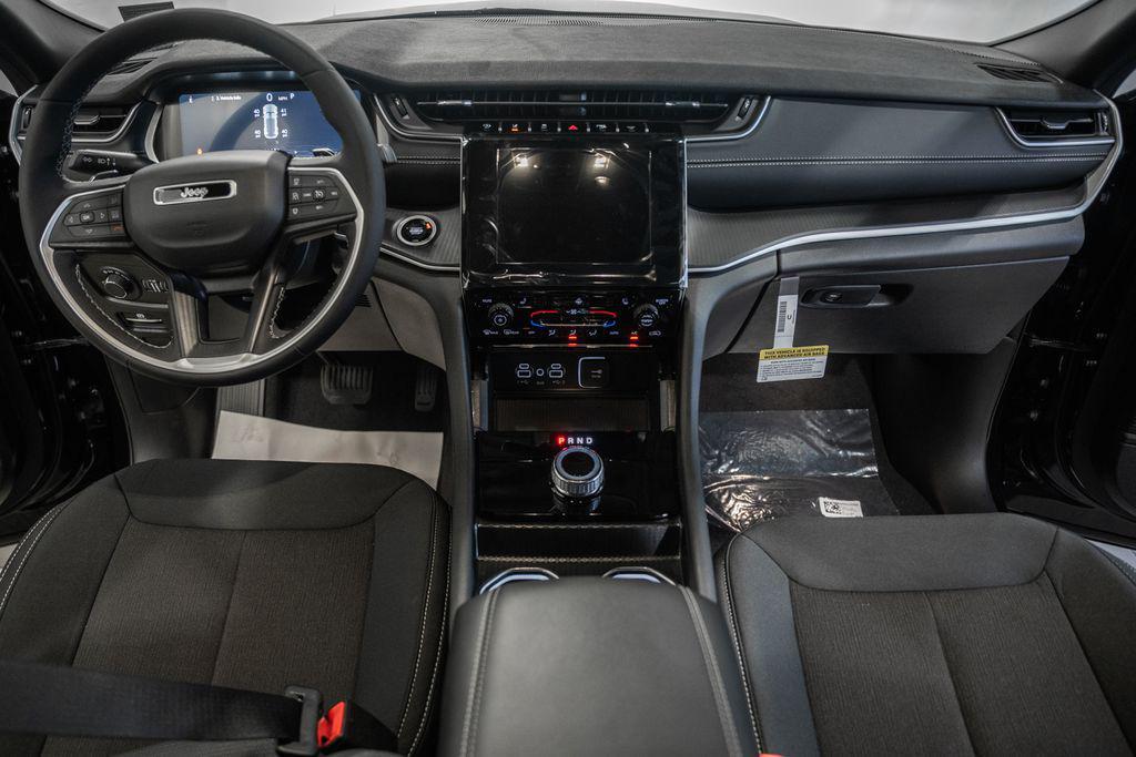 new 2025 Jeep Grand Cherokee car, priced at $36,028