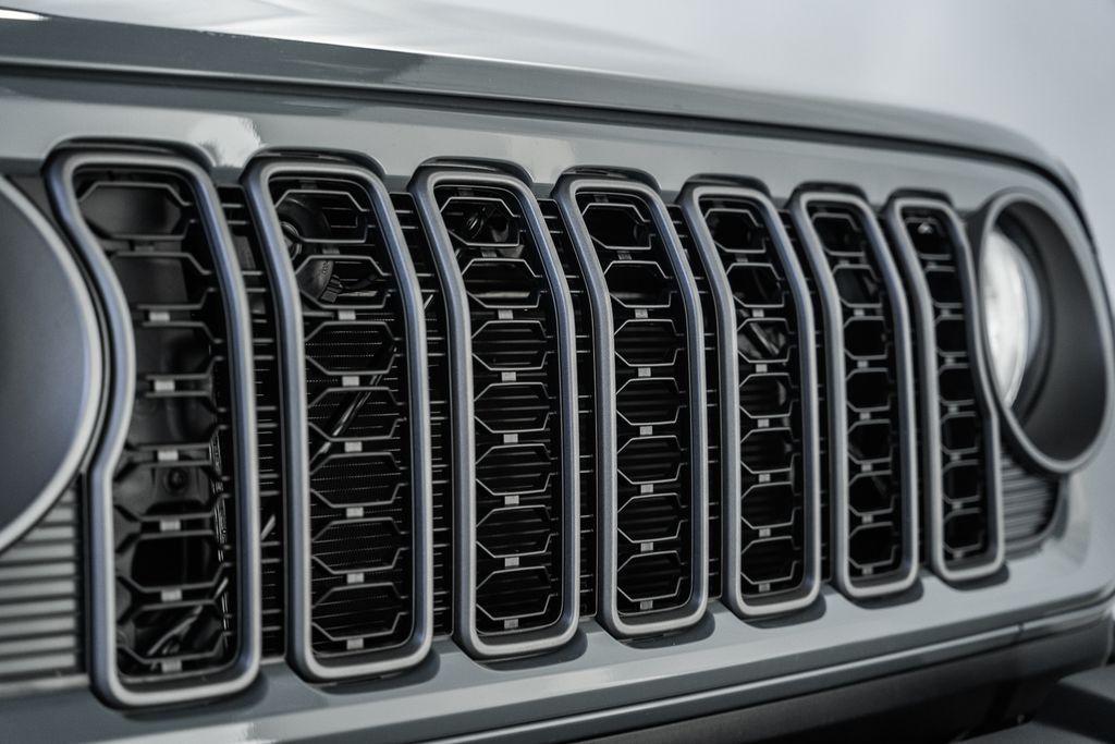 new 2025 Jeep Gladiator car, priced at $42,990