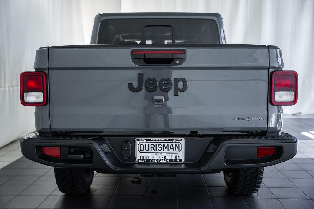 new 2025 Jeep Gladiator car, priced at $42,990