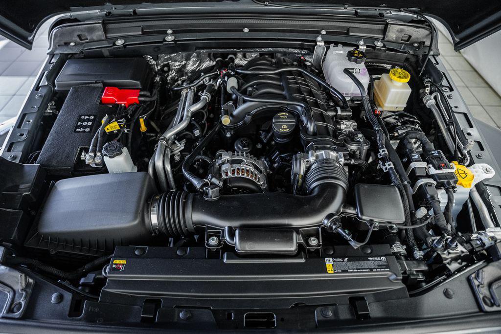 new 2025 Jeep Gladiator car, priced at $42,990