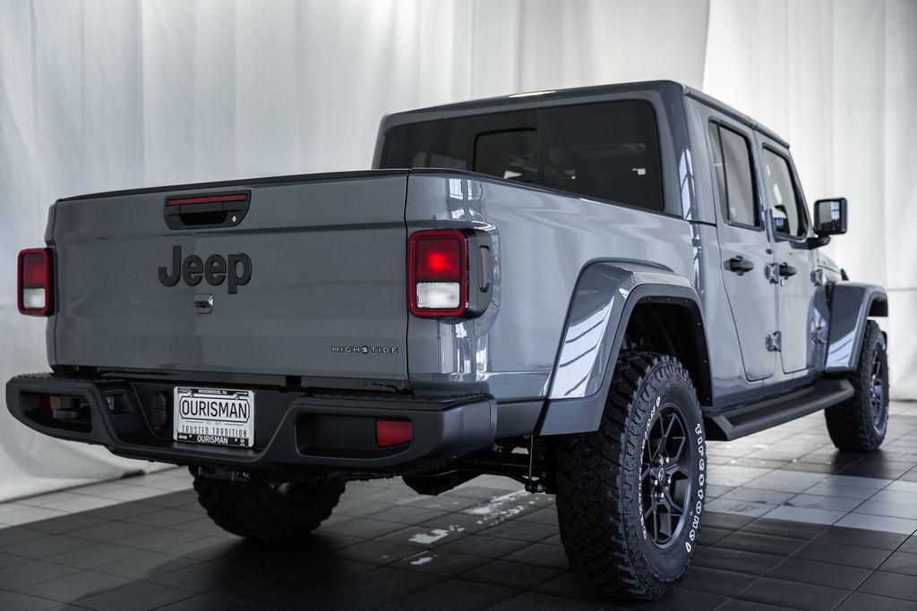 new 2025 Jeep Gladiator car, priced at $42,990