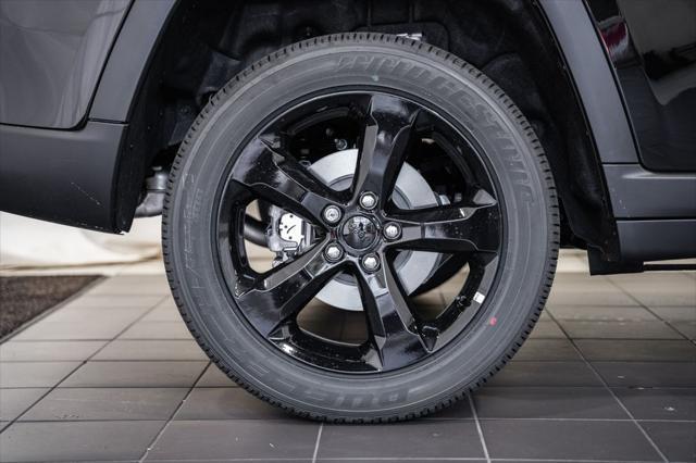 new 2025 Jeep Grand Cherokee car, priced at $42,715