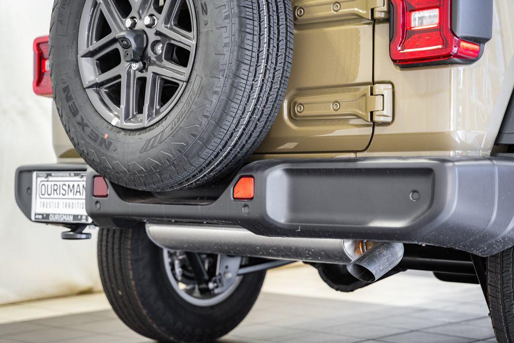 new 2026 Jeep Wrangler car, priced at $43,725