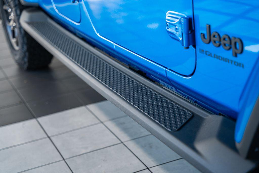 new 2025 Jeep Gladiator car, priced at $42,411