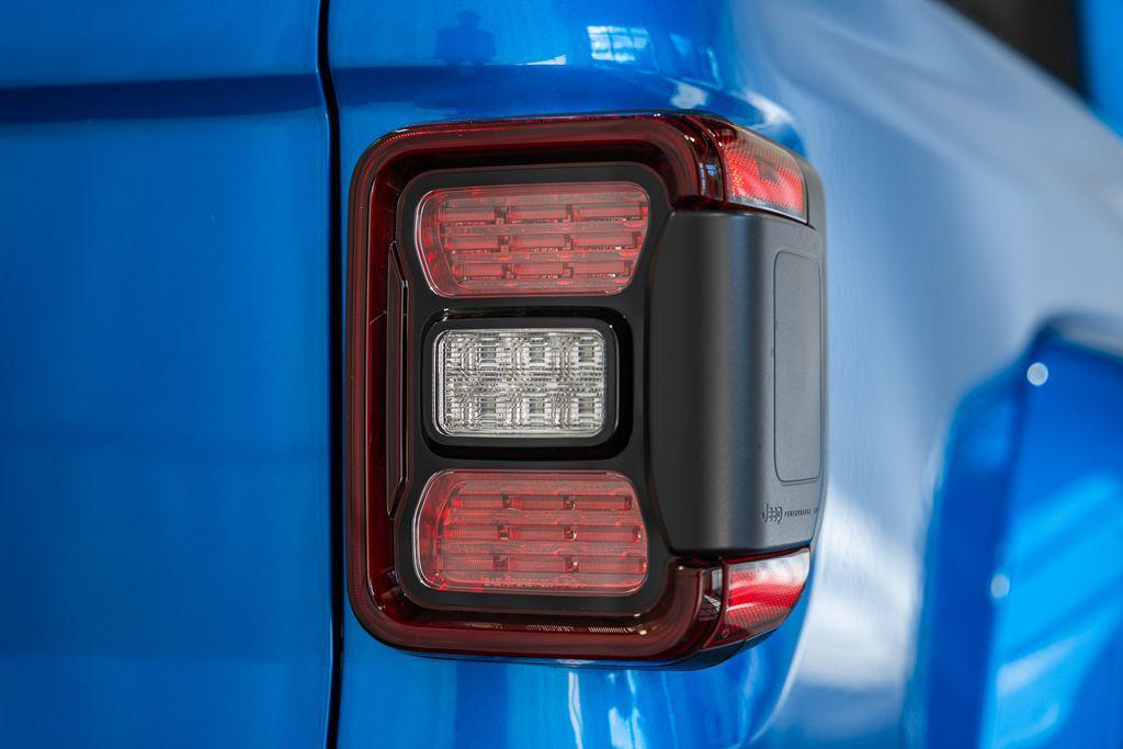 new 2025 Jeep Gladiator car, priced at $42,411