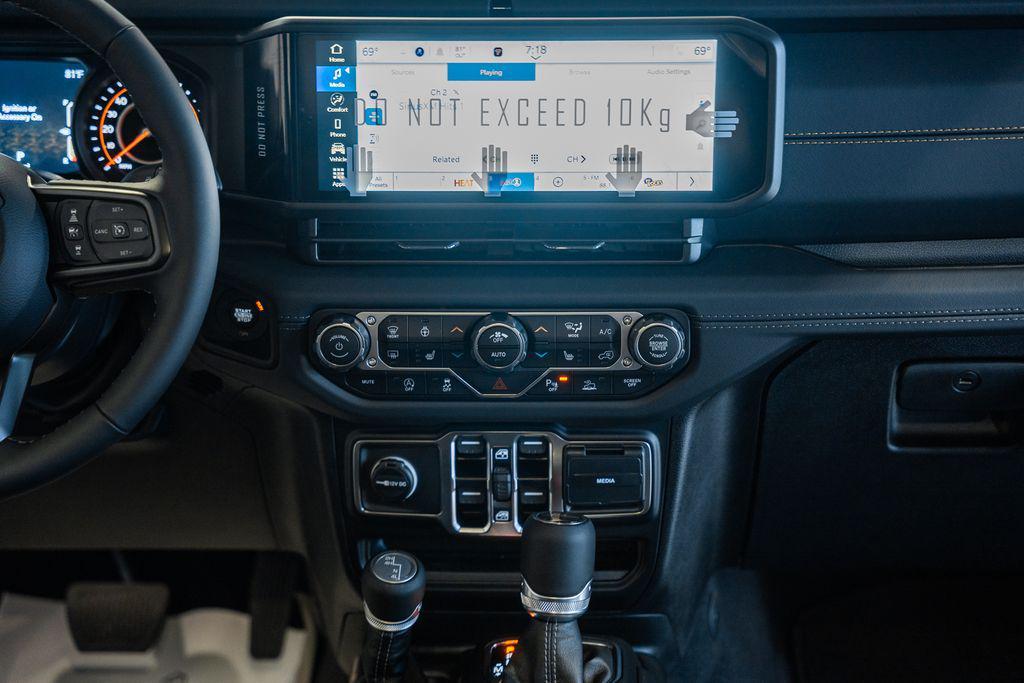 new 2025 Jeep Gladiator car, priced at $42,411