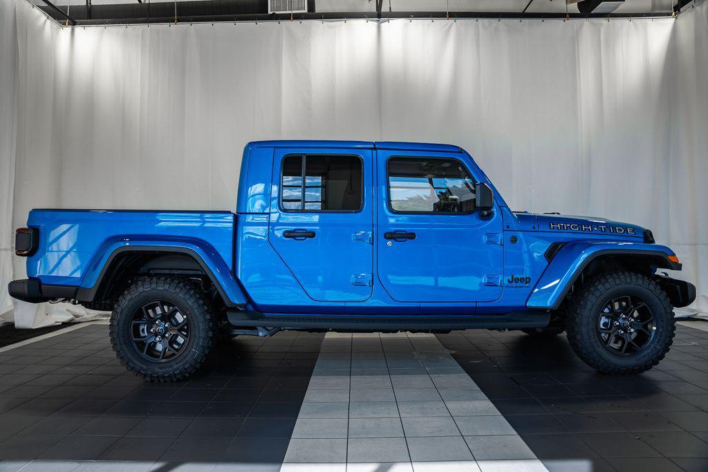 new 2025 Jeep Gladiator car, priced at $42,411