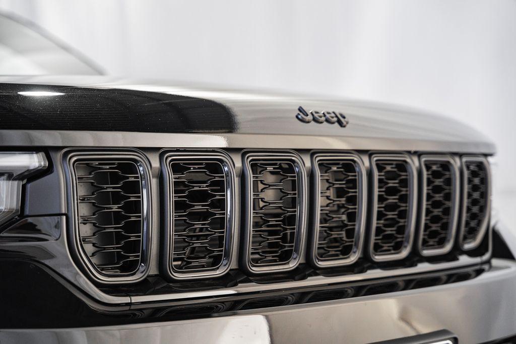 new 2025 Jeep Grand Cherokee car, priced at $40,810