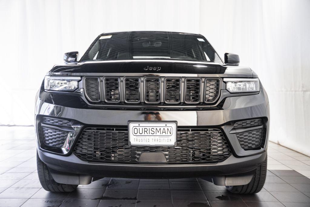 new 2025 Jeep Grand Cherokee car, priced at $40,810