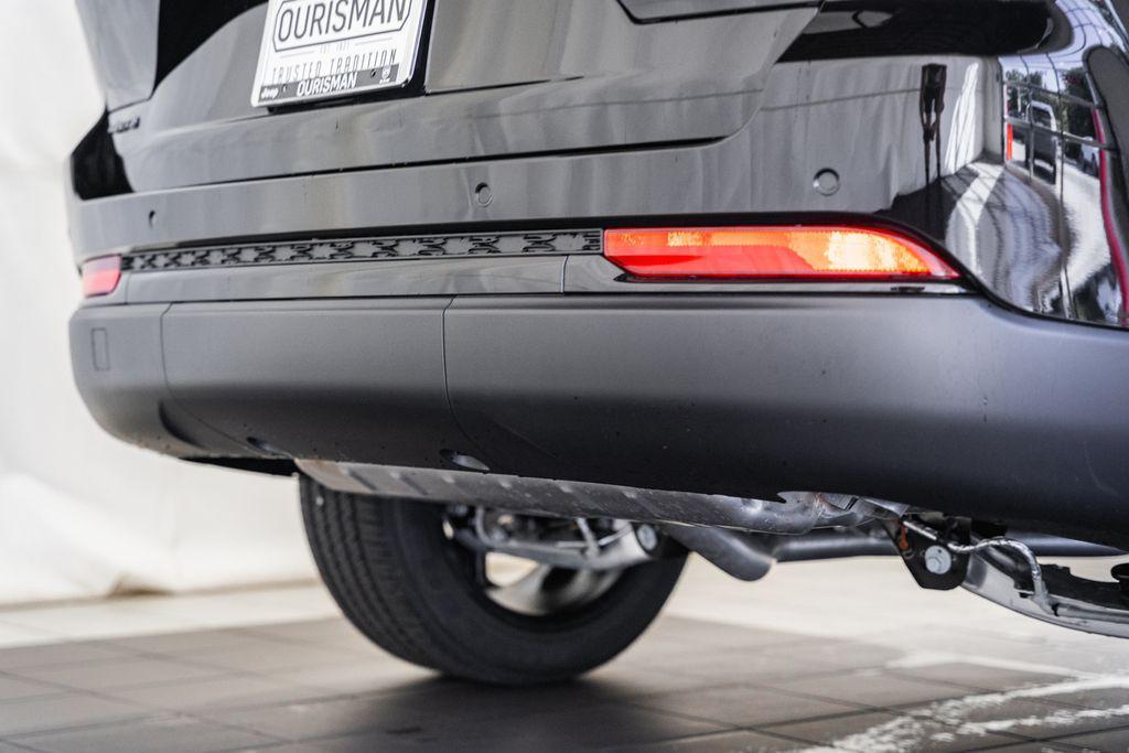 new 2025 Jeep Grand Cherokee car, priced at $40,810