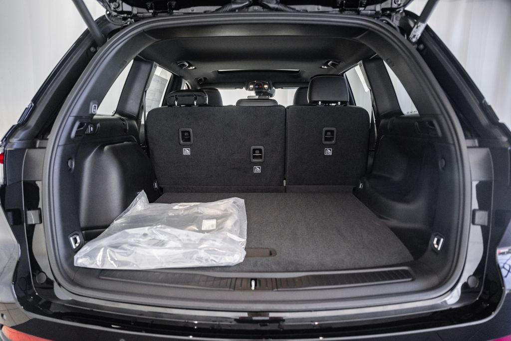 new 2025 Jeep Grand Cherokee car, priced at $40,810