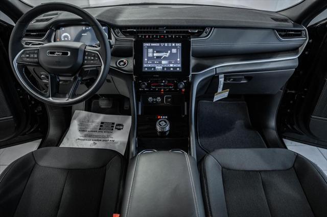 new 2025 Jeep Grand Cherokee car, priced at $38,695
