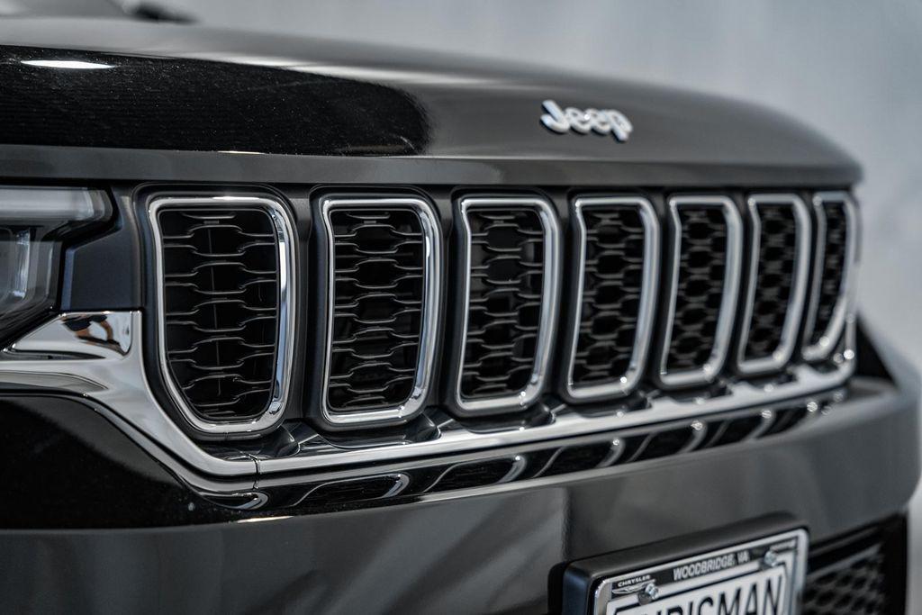 new 2025 Jeep Grand Cherokee car, priced at $39,028