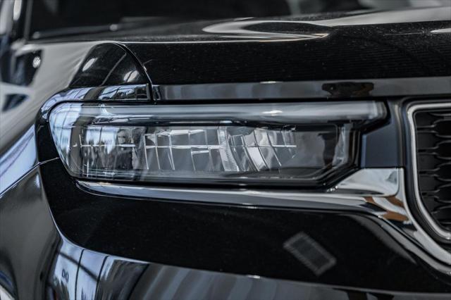 new 2025 Jeep Grand Cherokee car, priced at $38,695