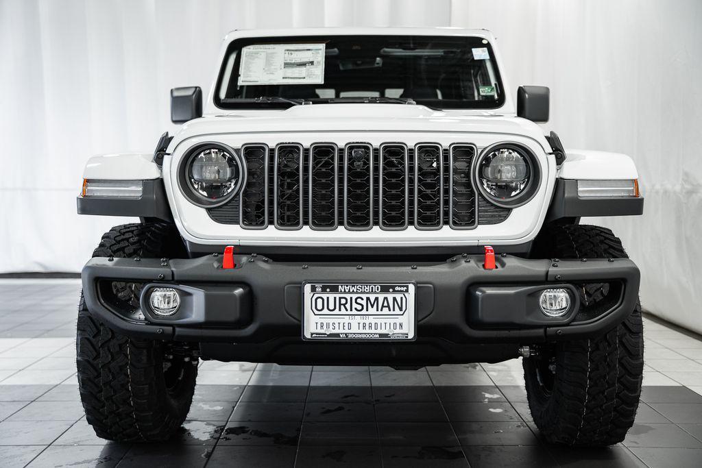 new 2025 Jeep Gladiator car, priced at $55,935