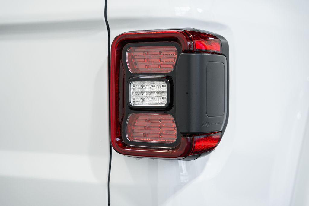 new 2025 Jeep Gladiator car, priced at $55,935