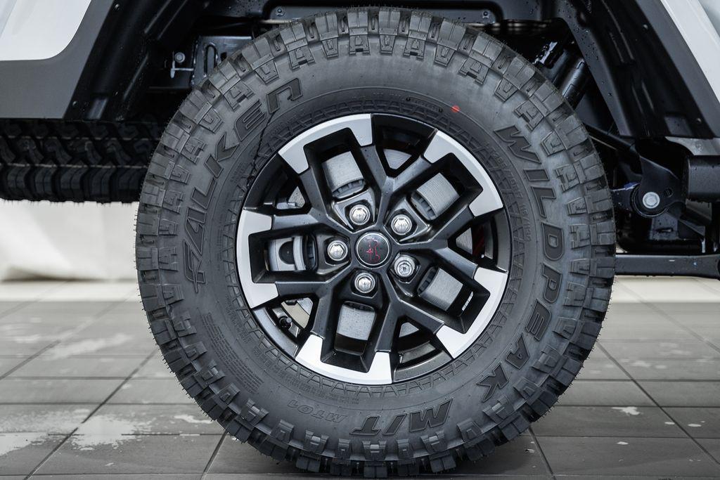 new 2025 Jeep Gladiator car, priced at $55,935